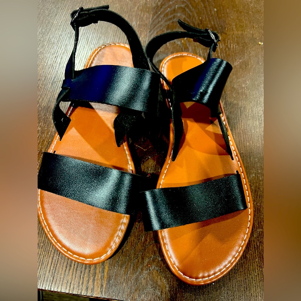 New no tags sandals. Women’s size 8